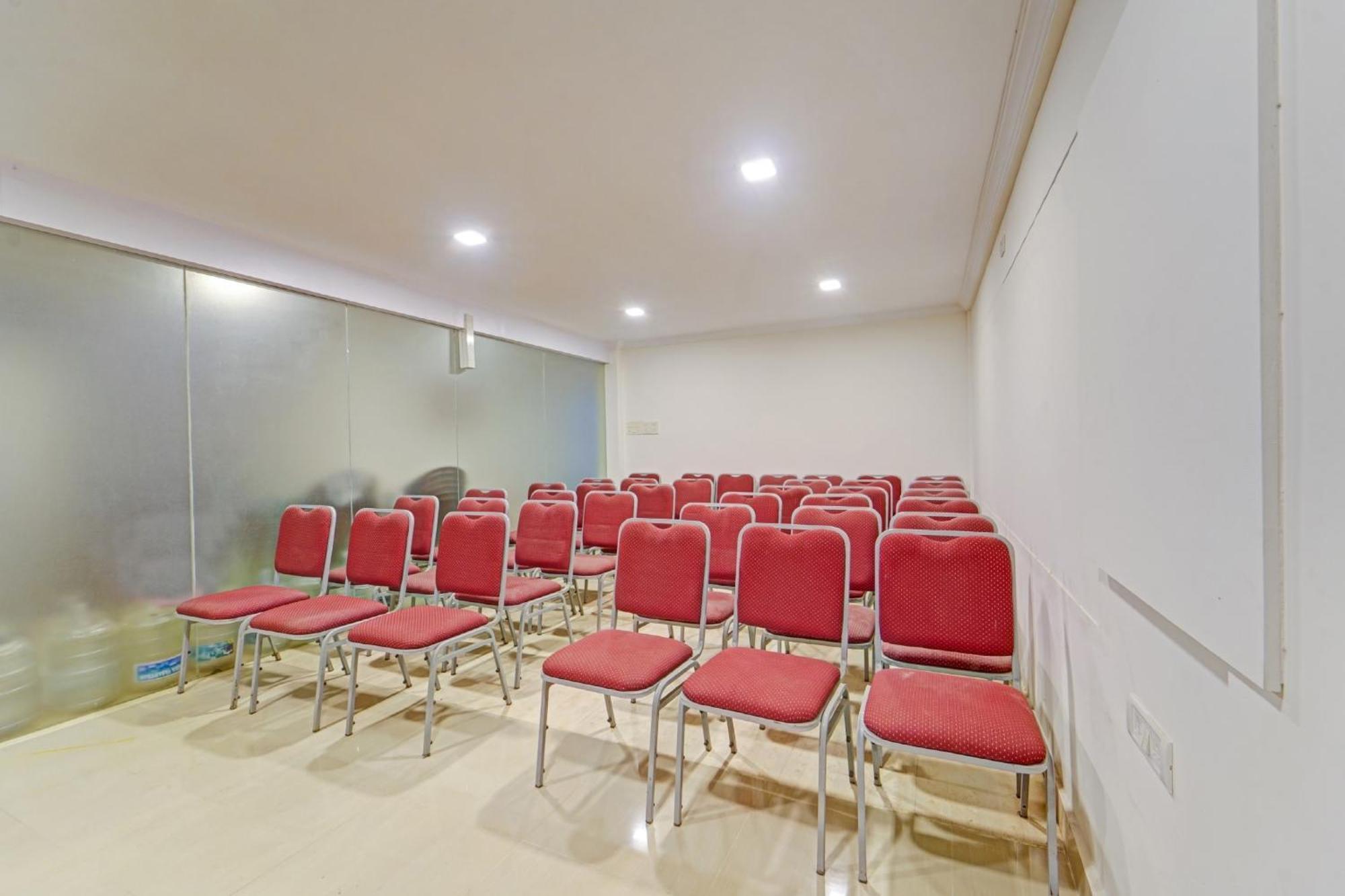 Collection O Mount Road Rich Mount Near Marina Beach Hotel Chennai Exterior photo