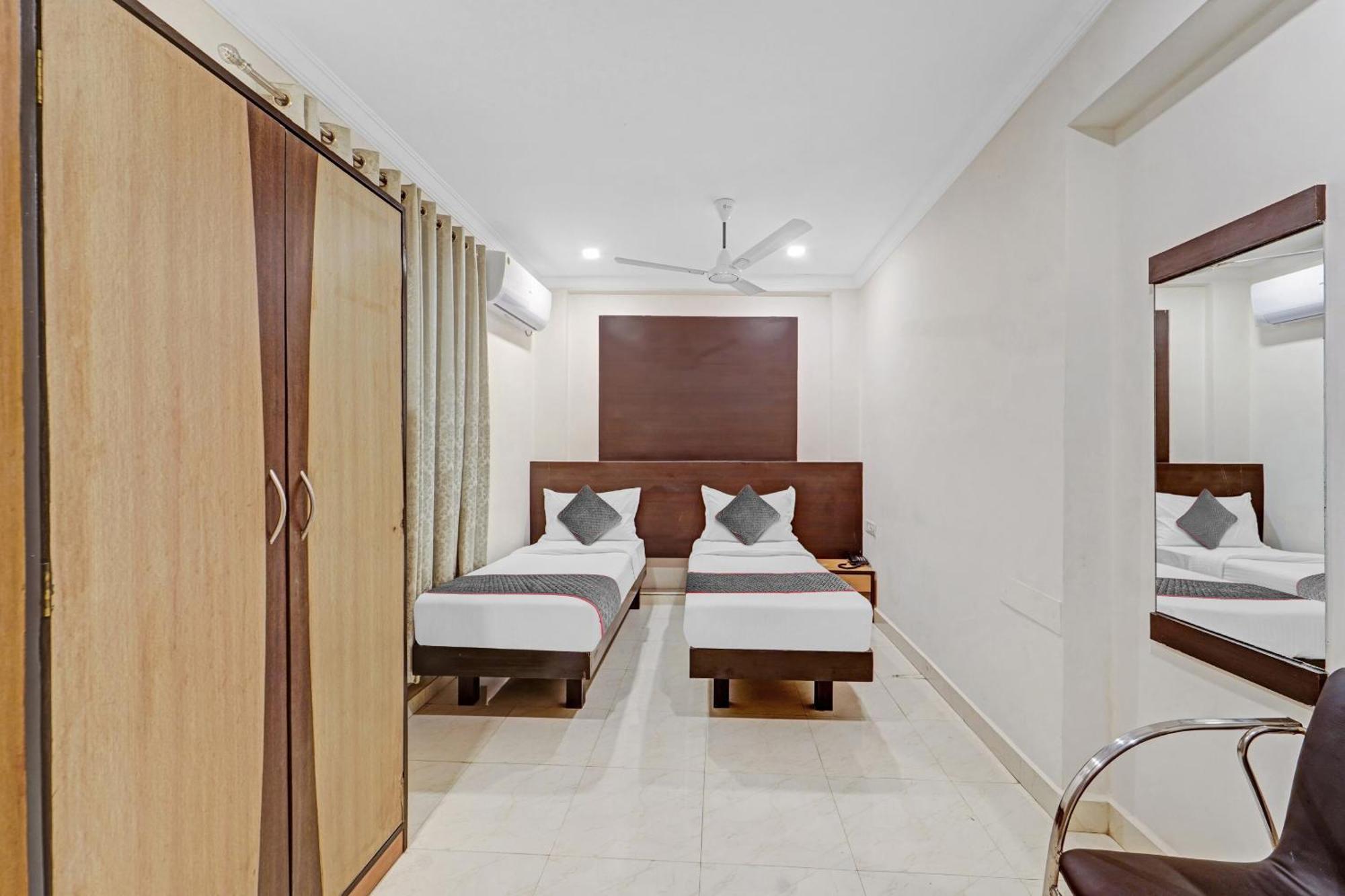 Collection O Mount Road Rich Mount Near Marina Beach Hotel Chennai Exterior photo